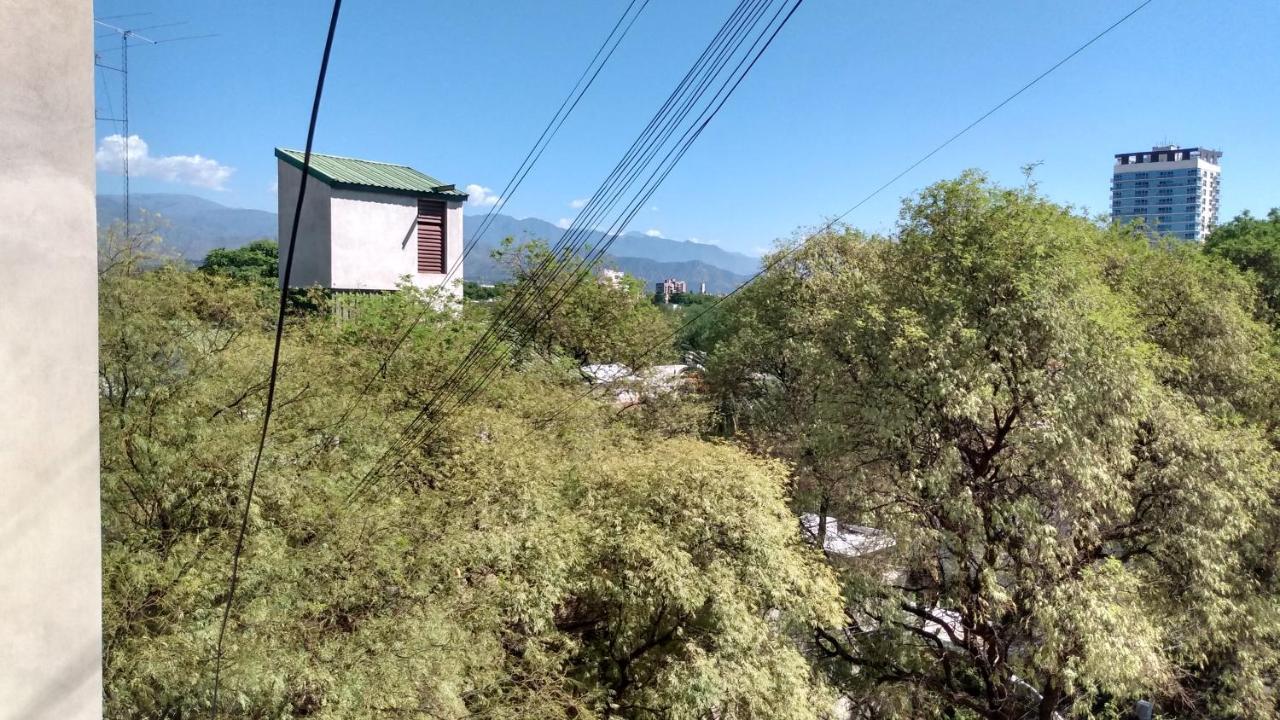 شقة ميندوزا  في Acogedor Departamento Frente Al Parque Civico المظهر الخارجي الصورة